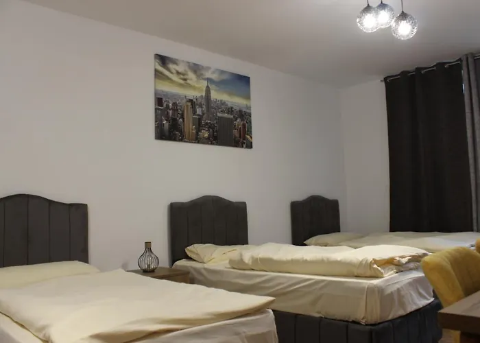 Hr Rooms