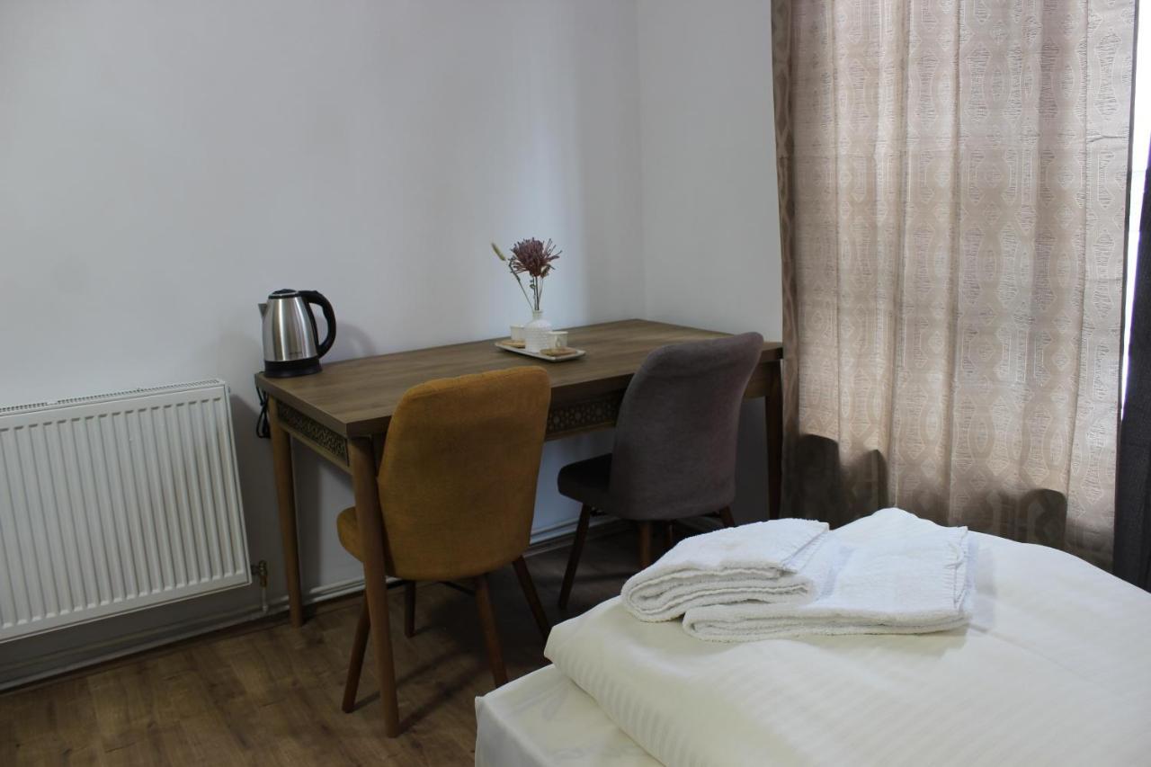 Hr Hotel 3*